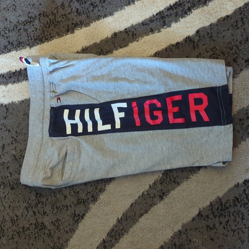 Boys Tommy Hilfiger shorts size S 8/10